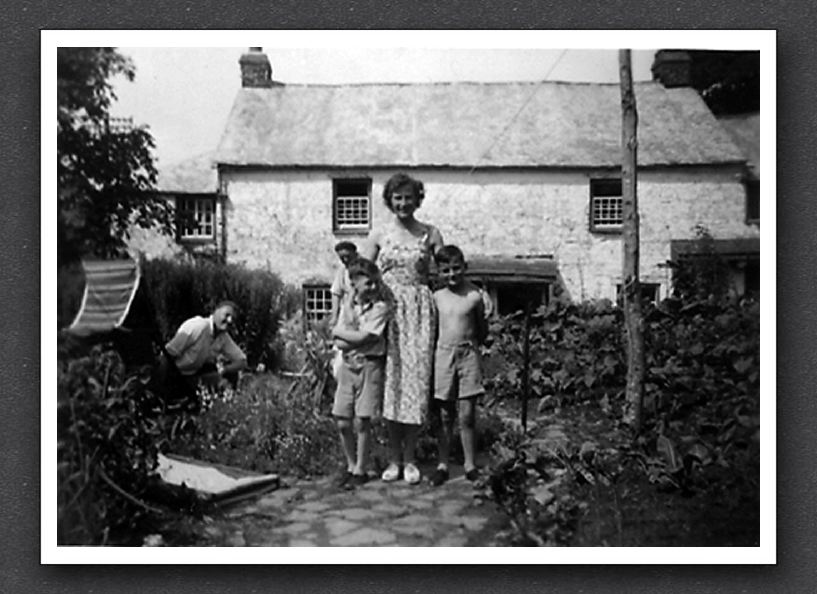 Geoff John John Stella Alan 1952